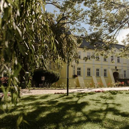 Hotel Zamek Chalupki Bagian luar foto