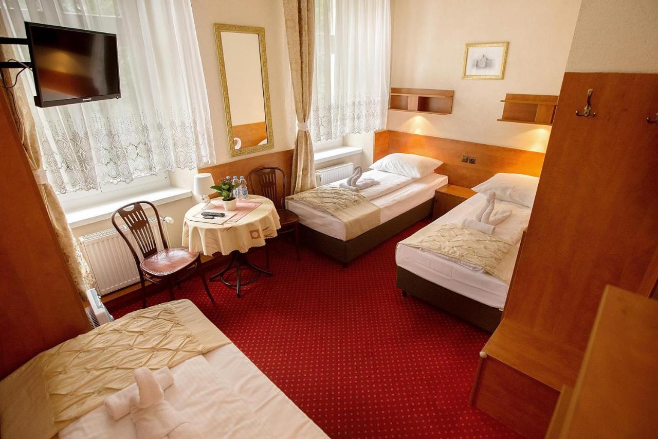 Hotel Zamek Chalupki Bagian luar foto