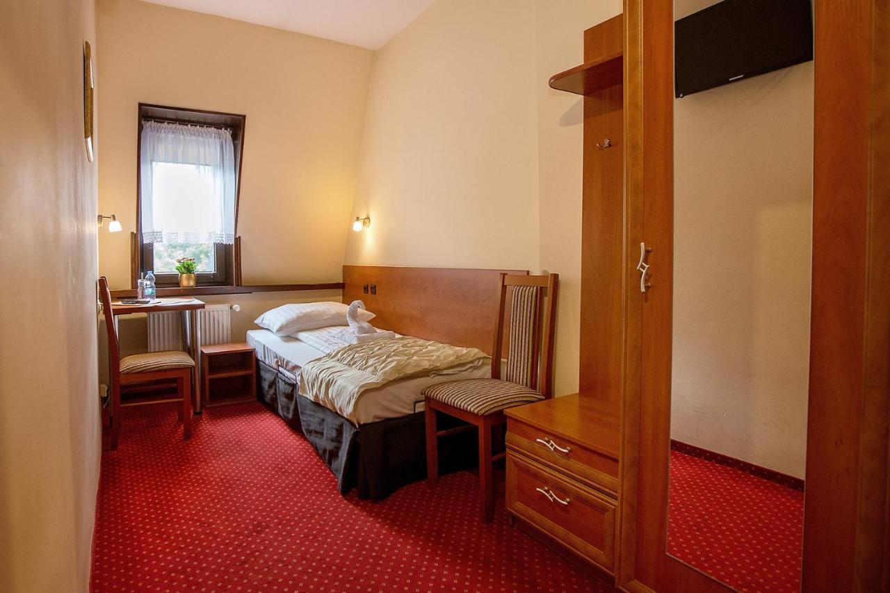 Hotel Zamek Chalupki Bagian luar foto