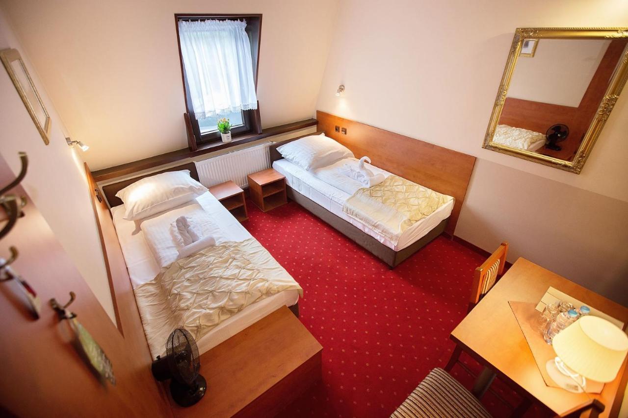 Hotel Zamek Chalupki Bagian luar foto