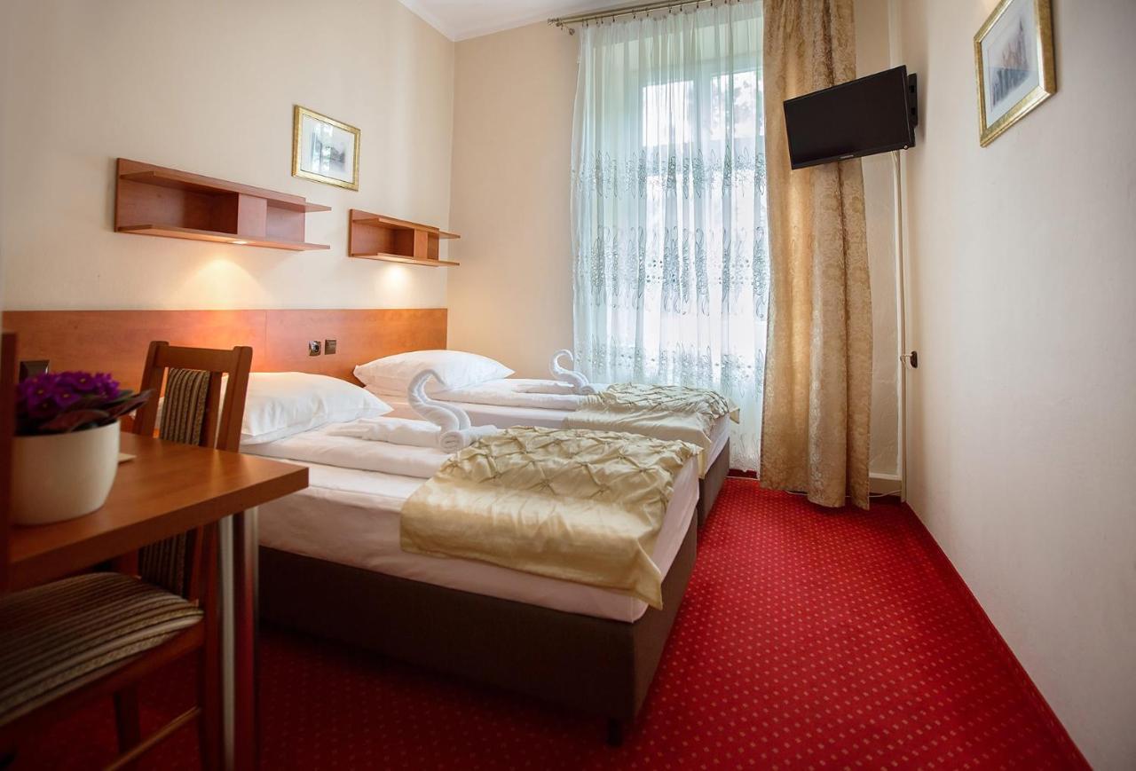 Hotel Zamek Chalupki Bagian luar foto