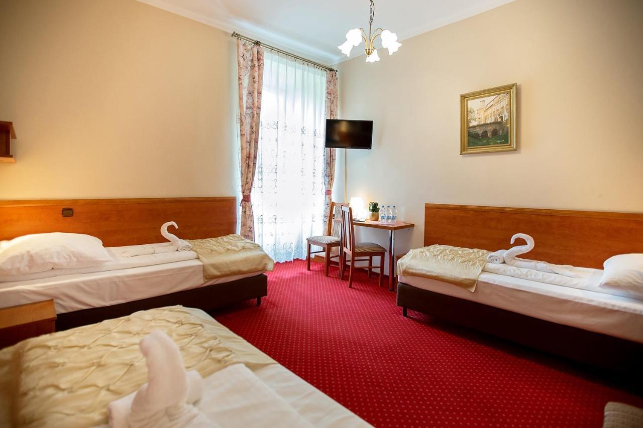 Hotel Zamek Chalupki Bagian luar foto