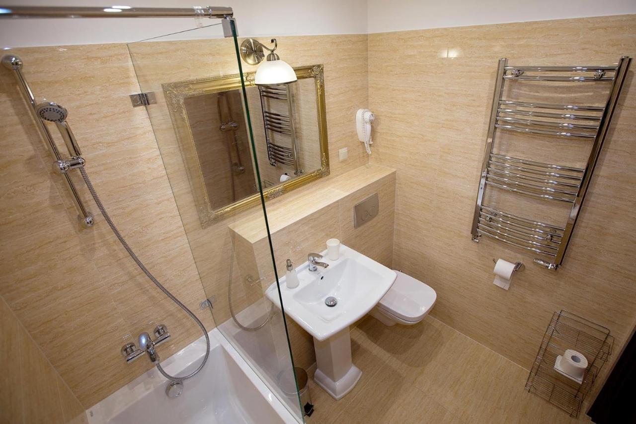Hotel Zamek Chalupki Bagian luar foto