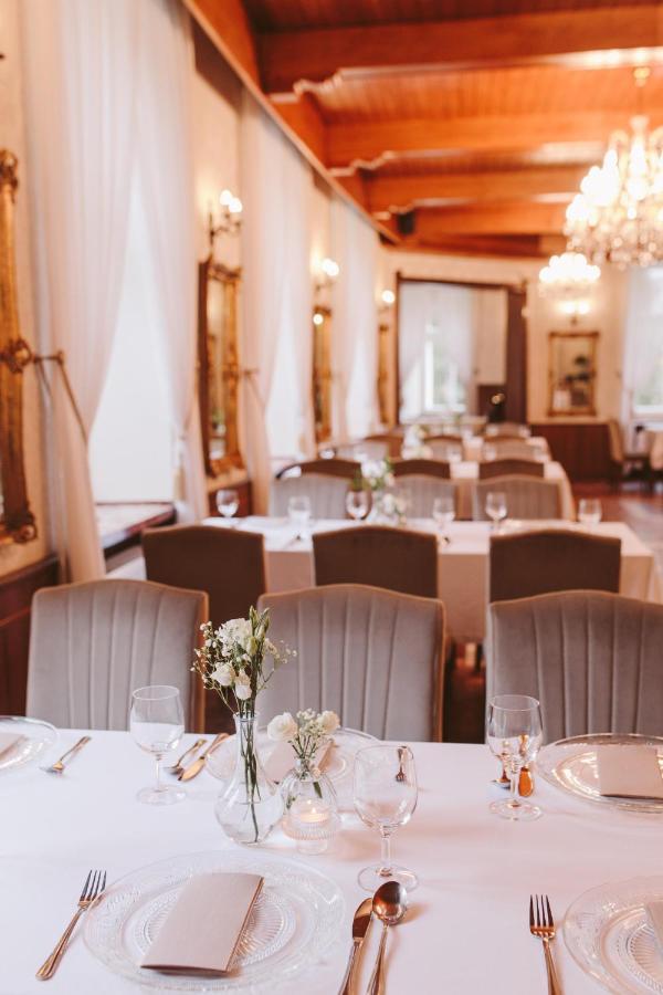Hotel Zamek Chalupki Bagian luar foto